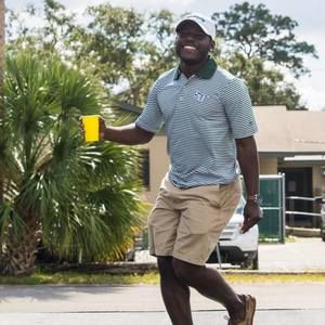 Meet your Posher, Dereck